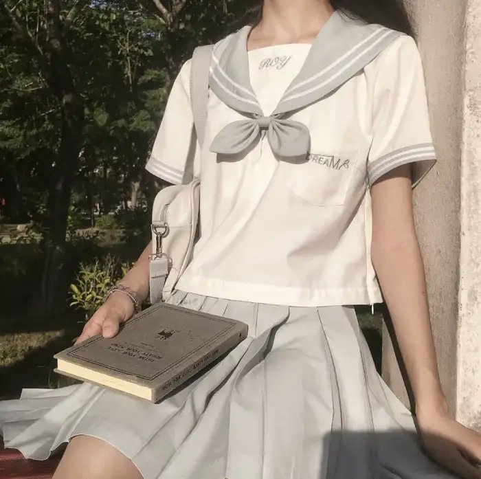 壮士入兰闺